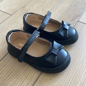 Girls Cat and Jack Mary Janes. Size 6